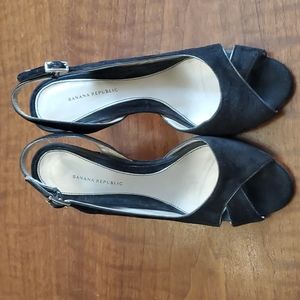Banana Repuvlic 4" Leather Heels size 6.5